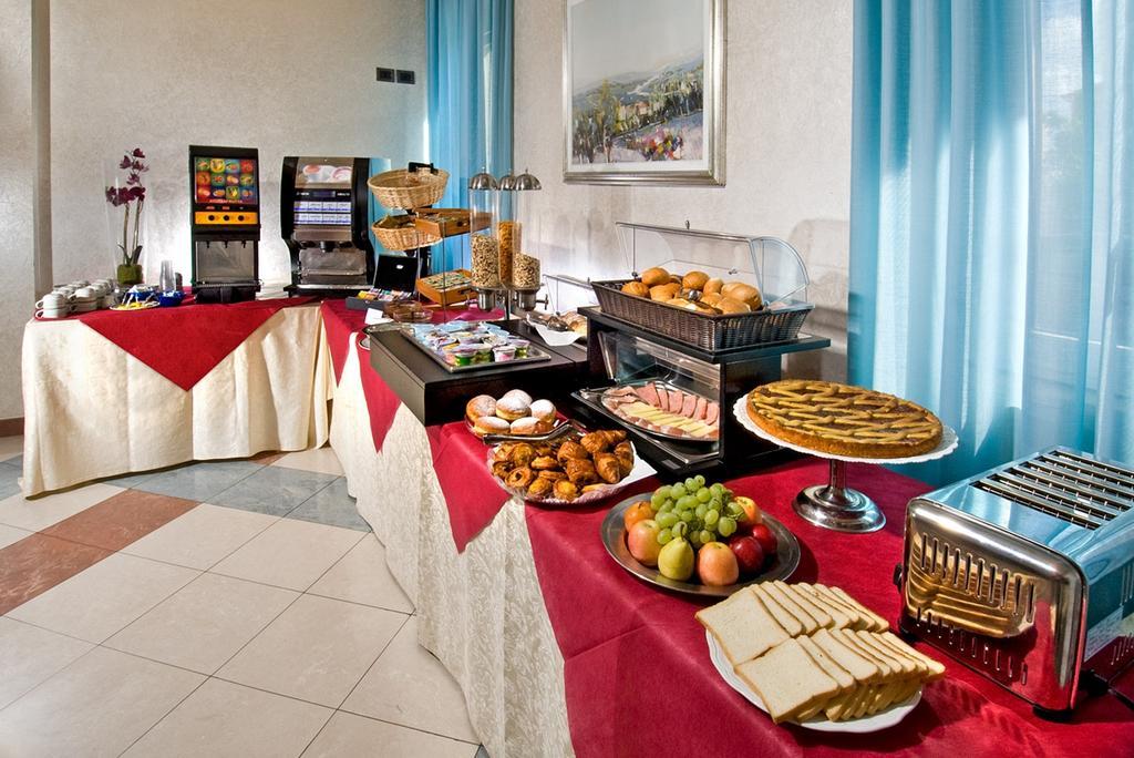 Hotel Europa Купра Маритима Екстериор снимка