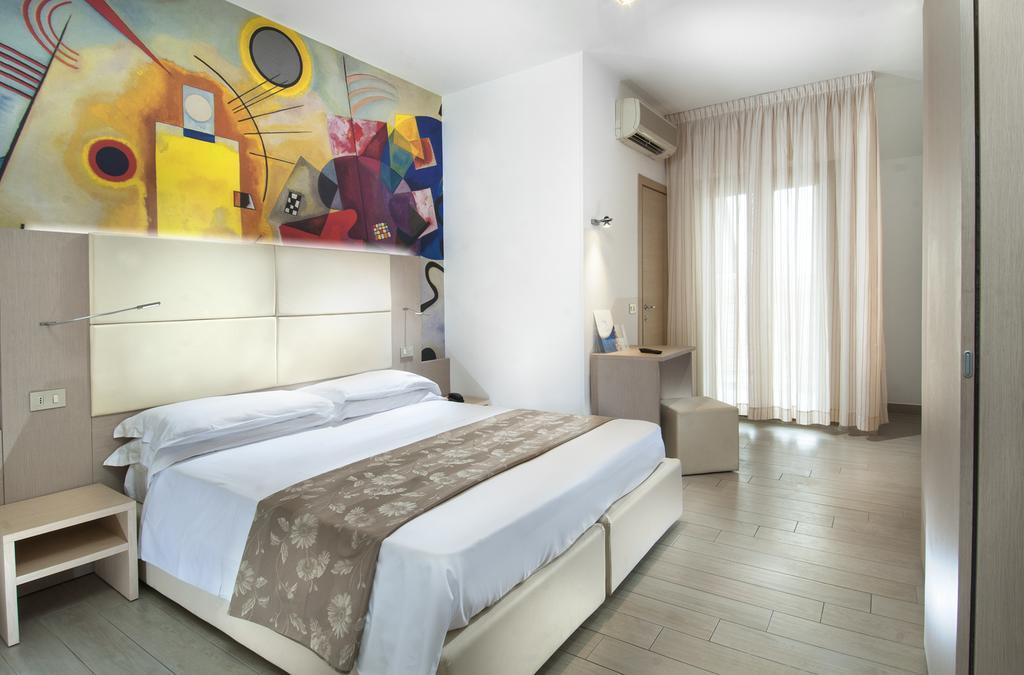 Hotel Europa Купра Маритима Екстериор снимка